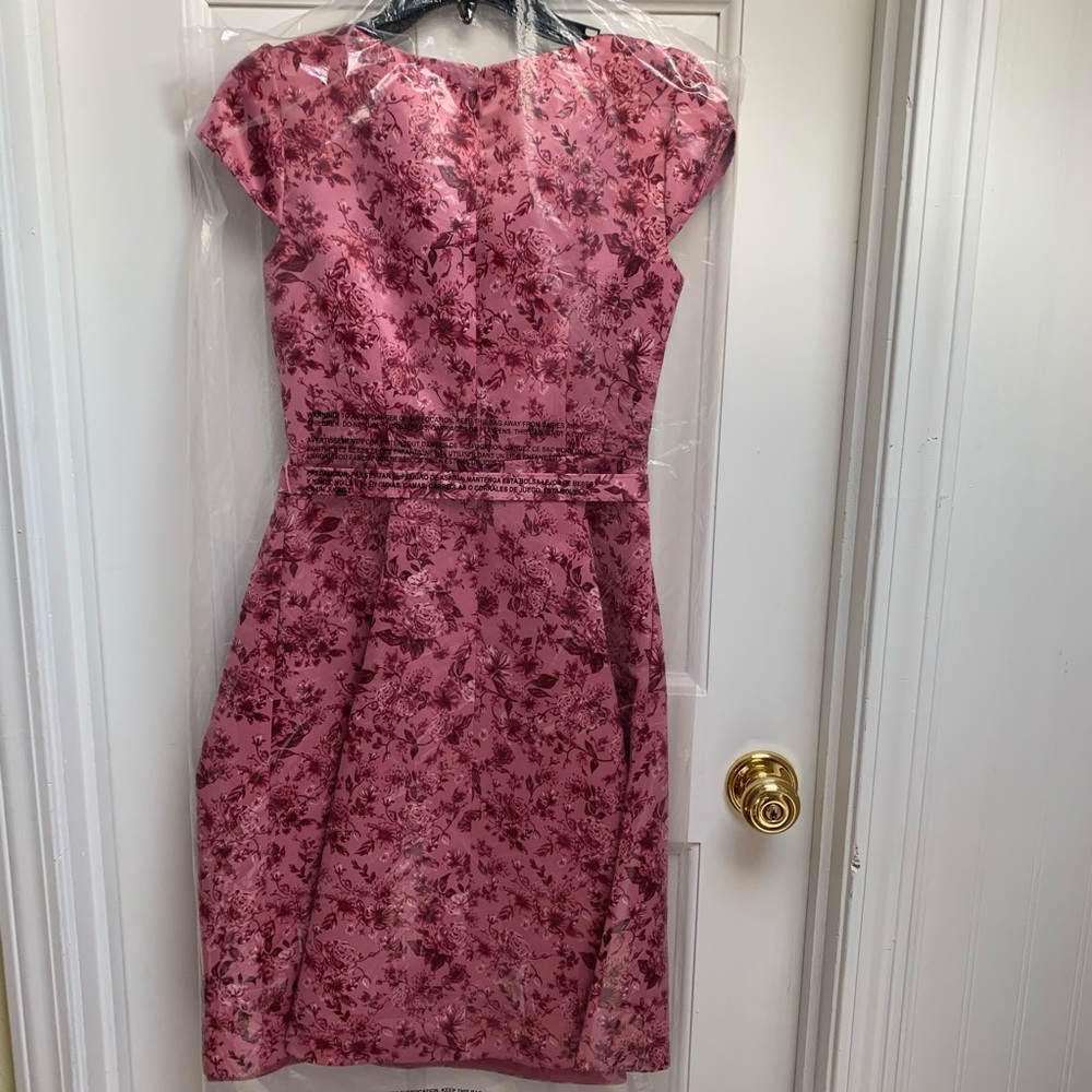 NWT Gal Meets Glam Elle Rose Floral Belted Dress 0 - Picture 8 of 13